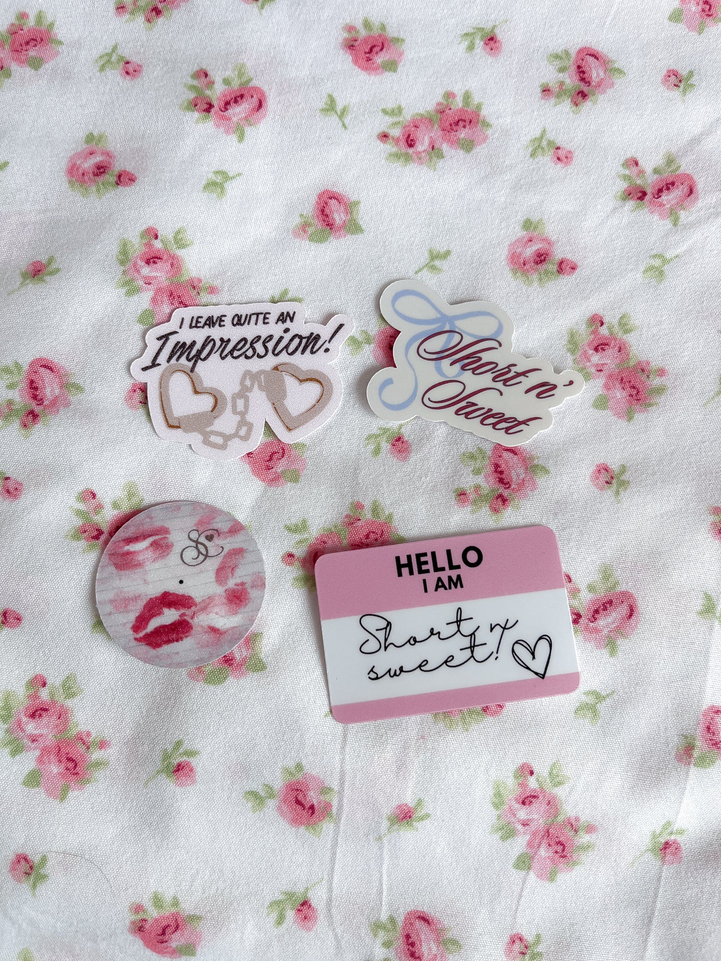 Étiquette autocollante Short n Sweet (PRÉCOMMANDE)