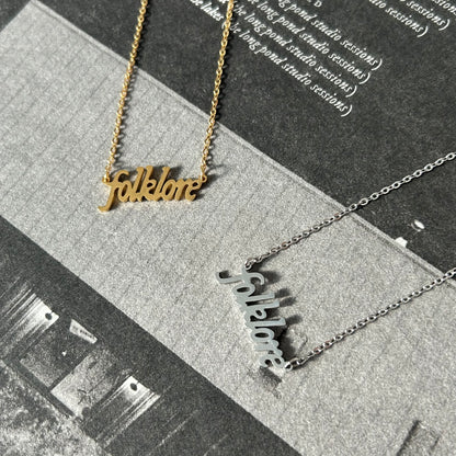 Collar de folklore